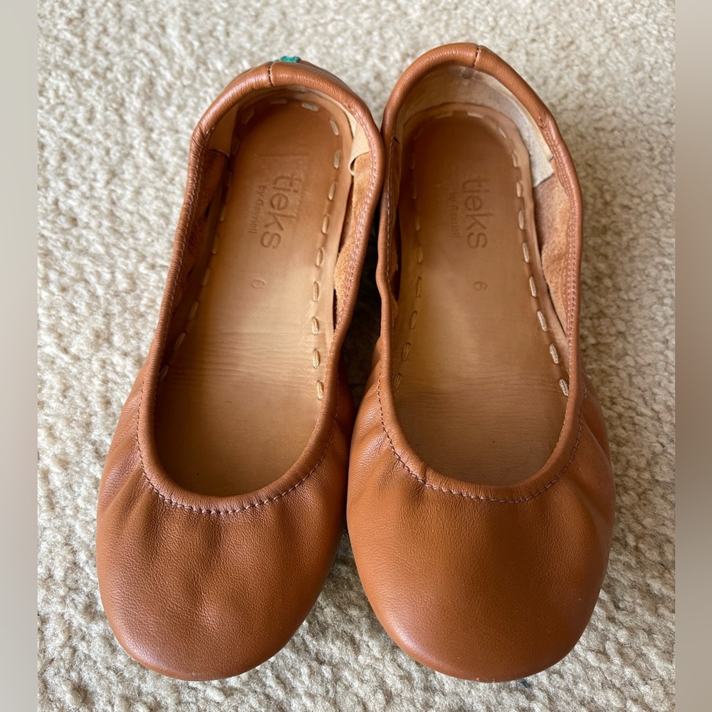 Chestnut Tieks